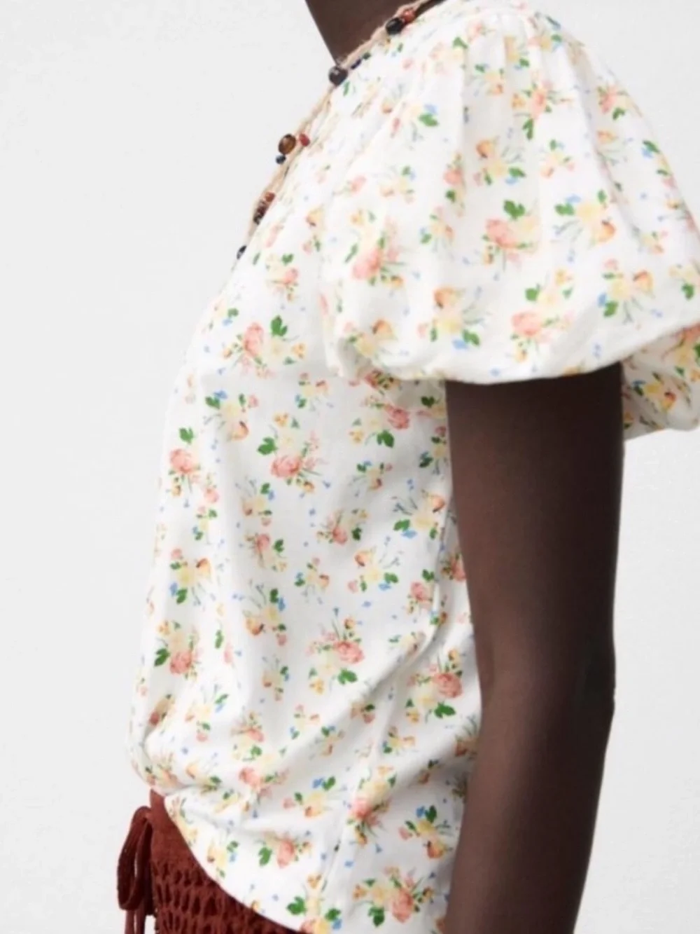 Zara Floral Puff Sleeve Blouse in Cream Size L NWOT